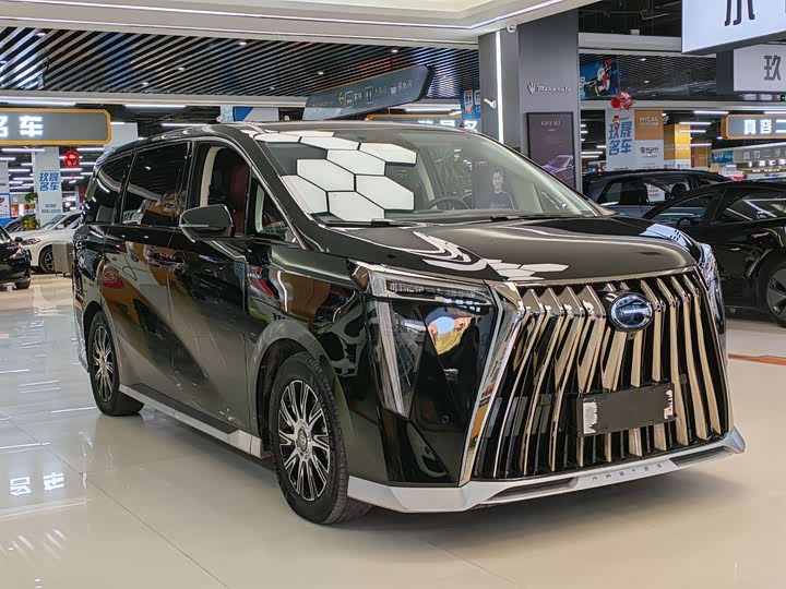 Фото 3 - GAC Trumpchi E9