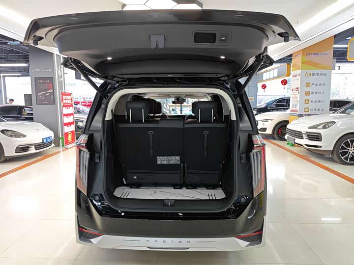 Фото 5 - GAC Trumpchi E9