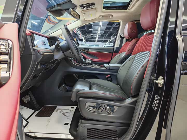 Фото 9 - GAC Trumpchi E9