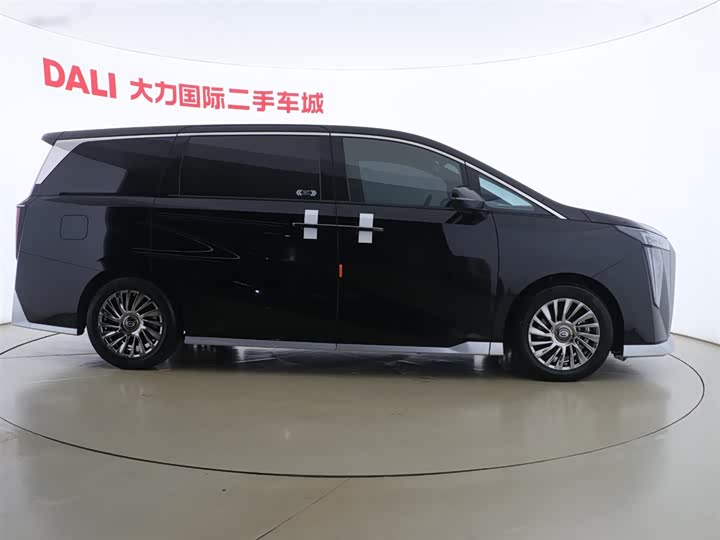 Фото 4 - GAC Trumpchi M8