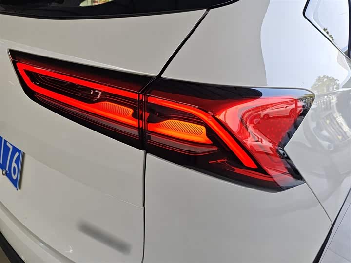 Фото 8 - Haval H6