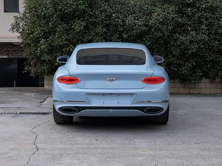 Фото 4 - Bentley Continental GT