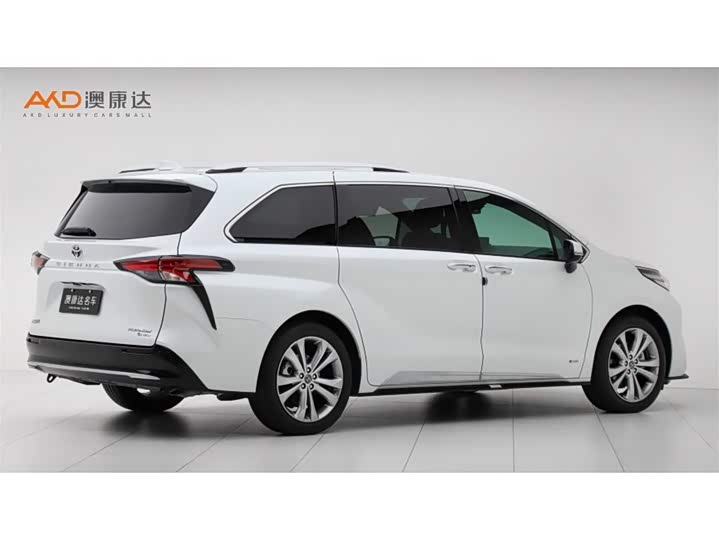 Фото 3 - Toyota Sienna