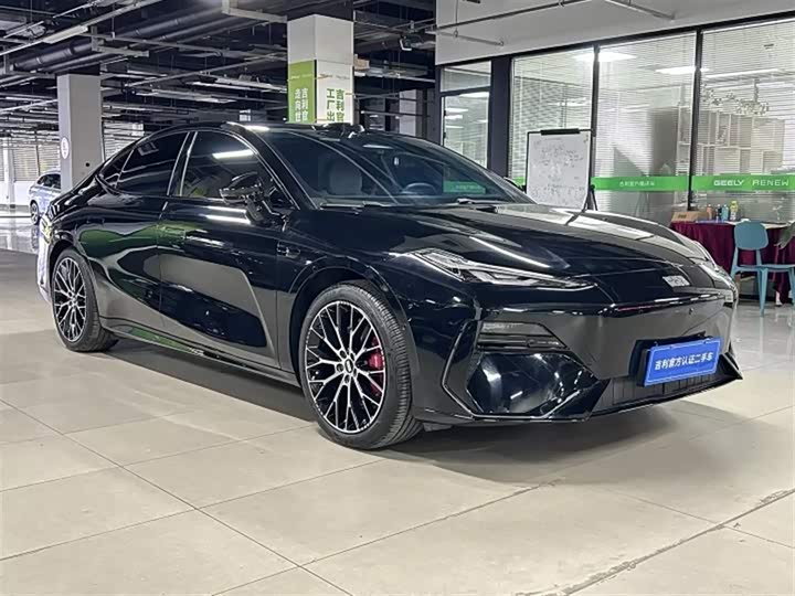 Фото 3 - Geely Galaxy E8