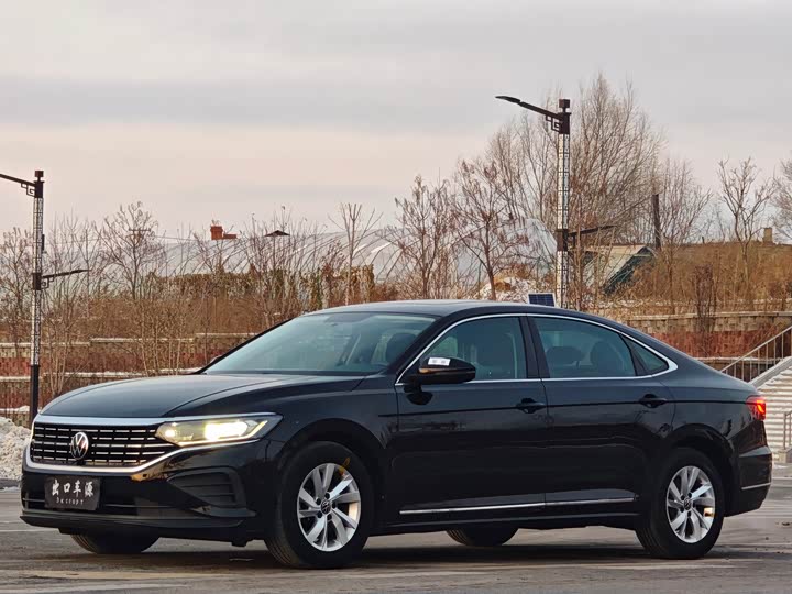 Фото 2 - Volkswagen Passat