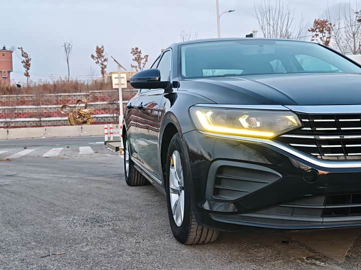 Фото 8 - Volkswagen Passat