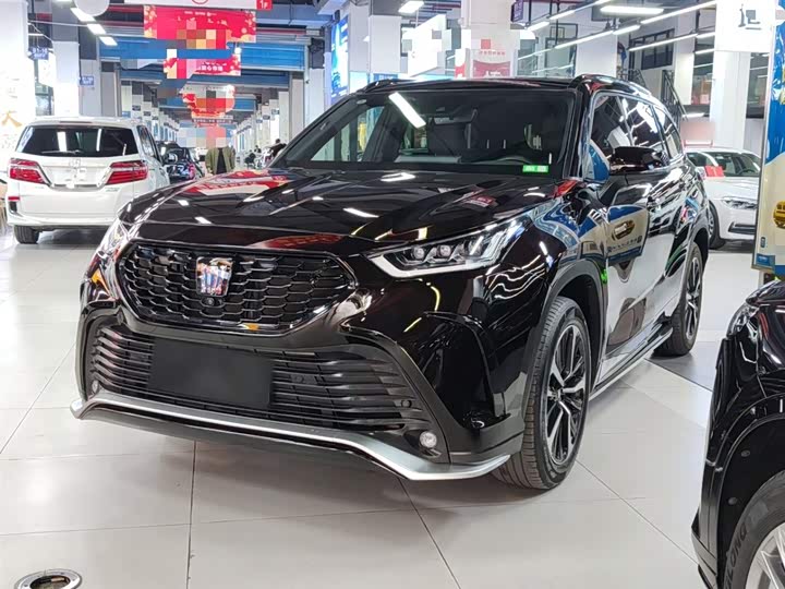 Фото 2 - Toyota Crown Kluger