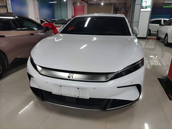 Фото 3 - BYD Han