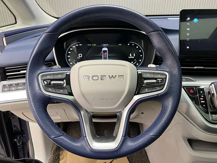 Фото 6 - Roewe iMax 8