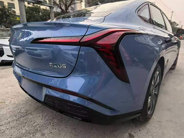 Фото 4 - Hongqi EH5 (Tiangong 05)