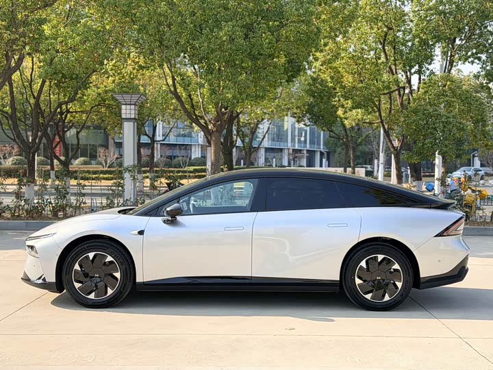 Фото 9 - XPeng F57