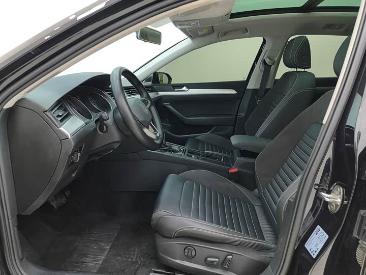 Фото 7 - Volkswagen Magotan