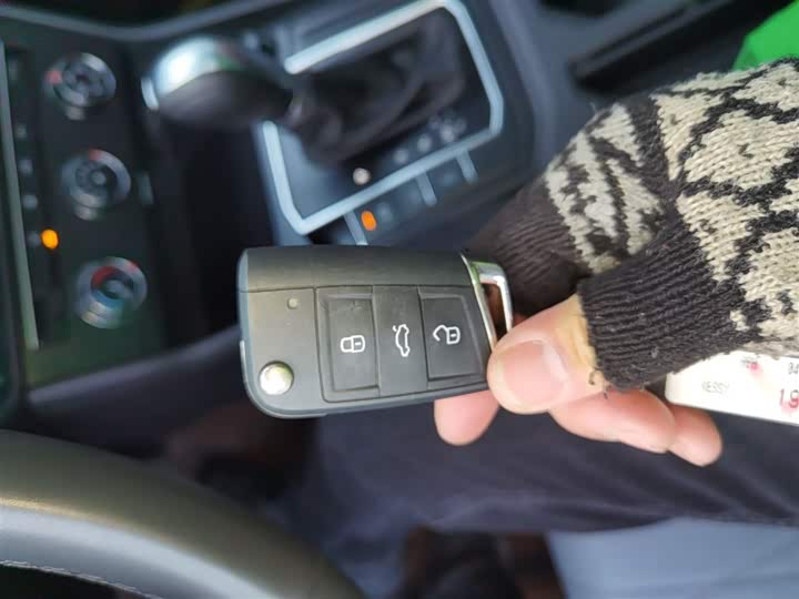 Фото 9 - Volkswagen Lavida