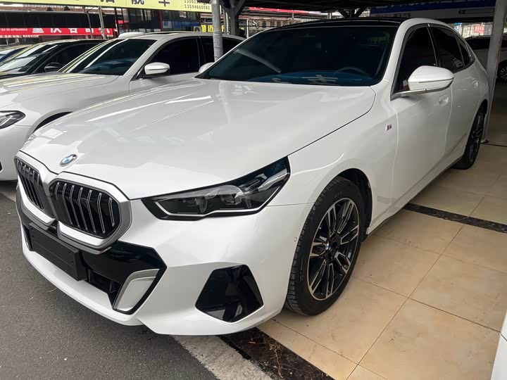 Фото 1 - BMW 5 Series