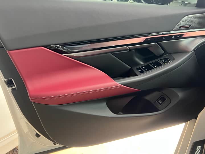 Фото 8 - BMW 5 Series