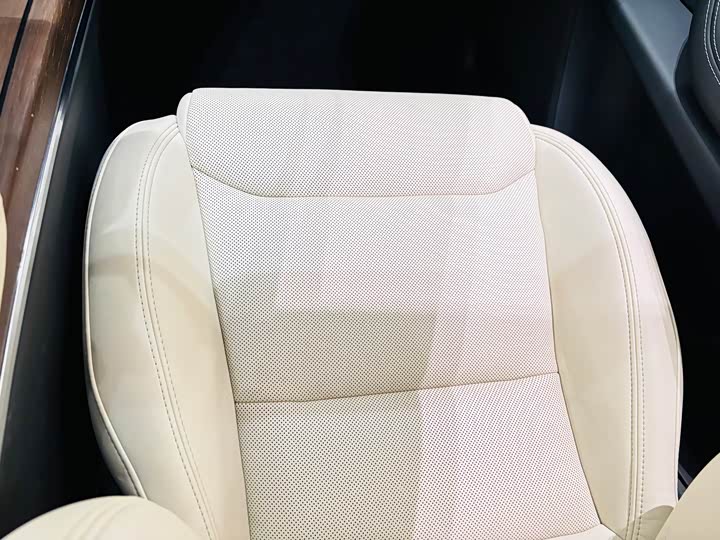 Фото 9 - Tesla Model X