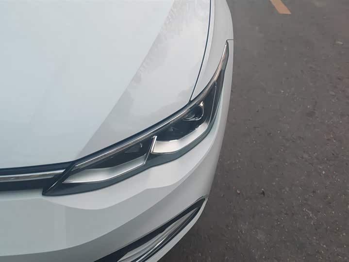 Фото 5 - Volkswagen Golf