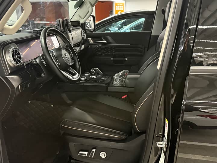 Фото 4 - Tank 300