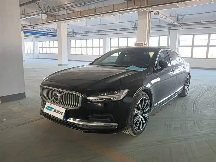 Фото 1 - Volvo S90