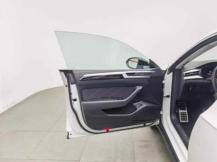 Фото 8 - Volkswagen CC