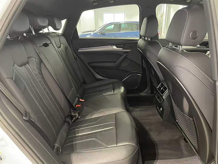 Фото 8 - Audi Q5L Sportback