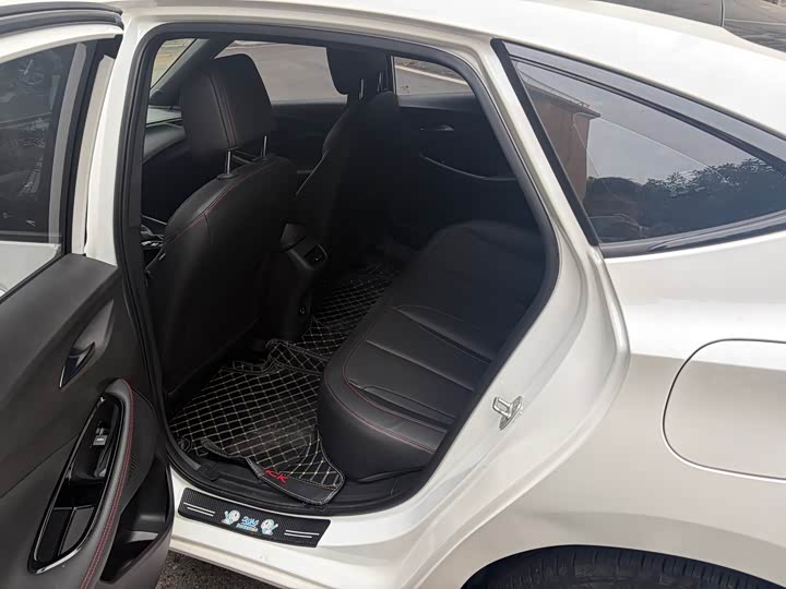 Фото 6 - Buick Verano