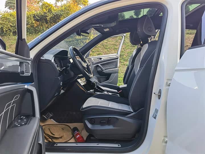 Фото 9 - Volkswagen Tayron X