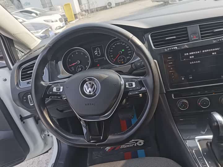 Фото 7 - Volkswagen Golf