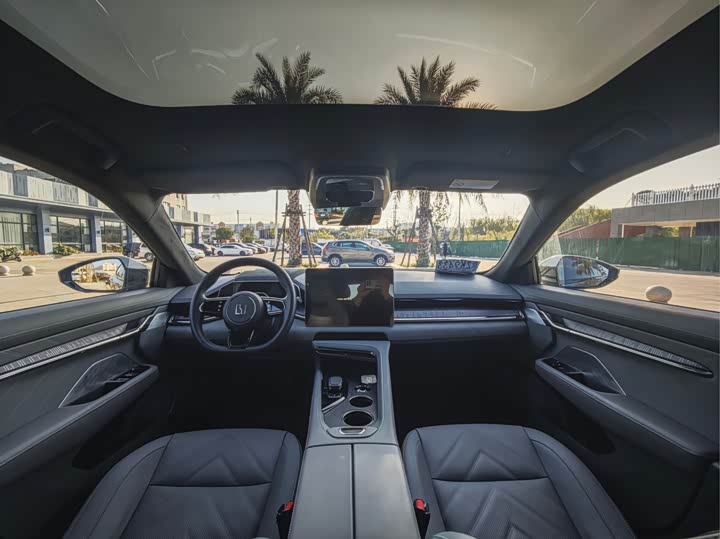 Фото 5 - Zeekr 001