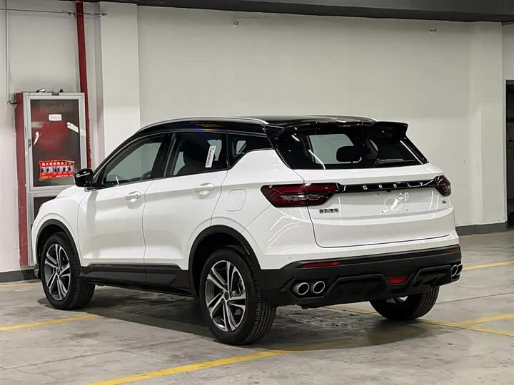 Фото 4 - Geely Coolray