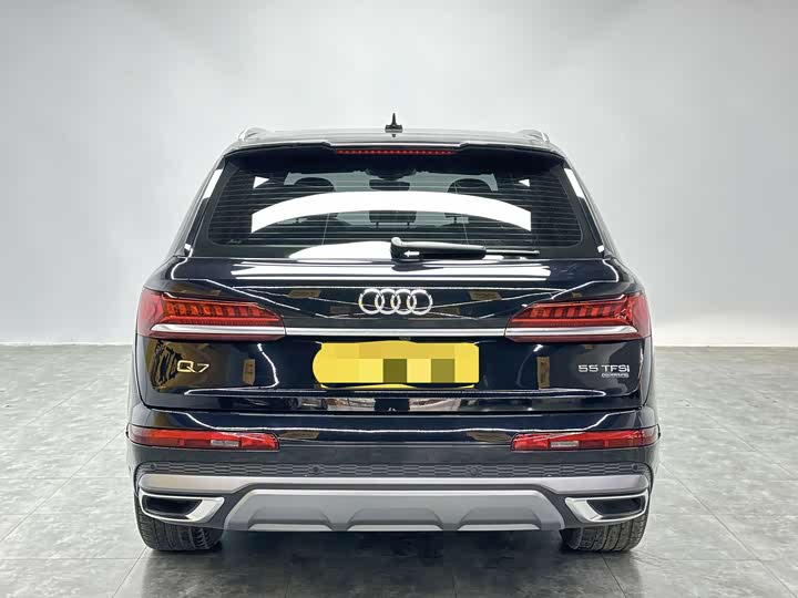 Фото 7 - Audi Q7