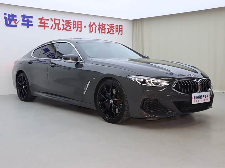 Фото 2 - BMW 8 Series