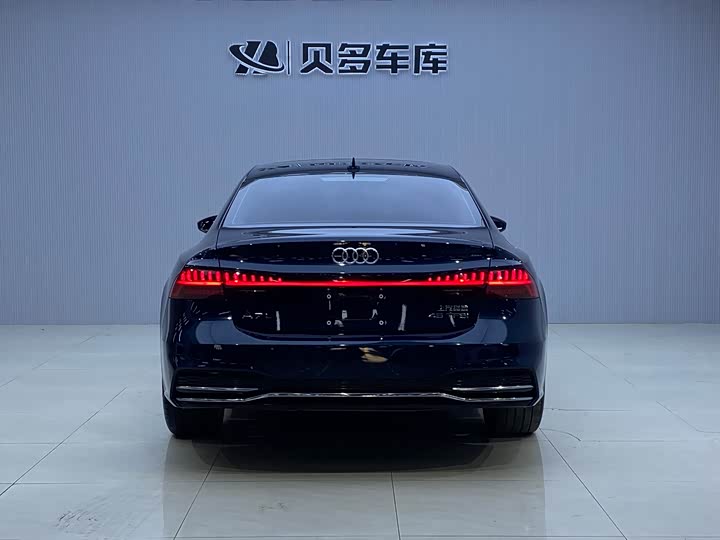 Фото 5 - Audi A7L