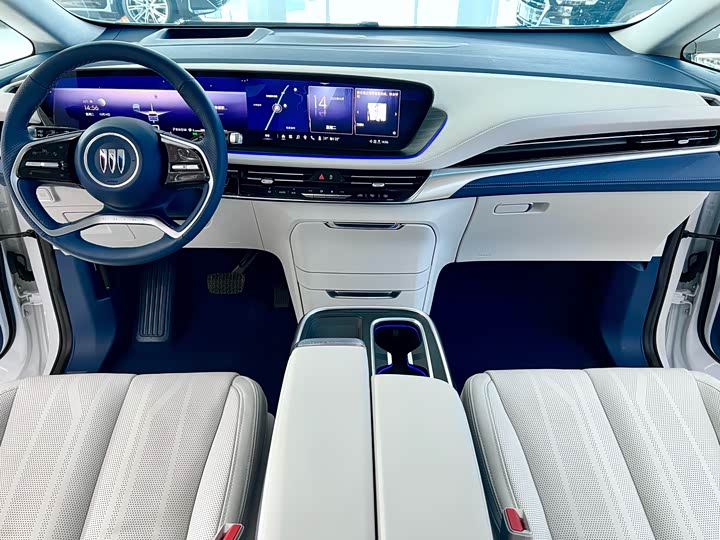 Фото 9 - Buick GL8 Century