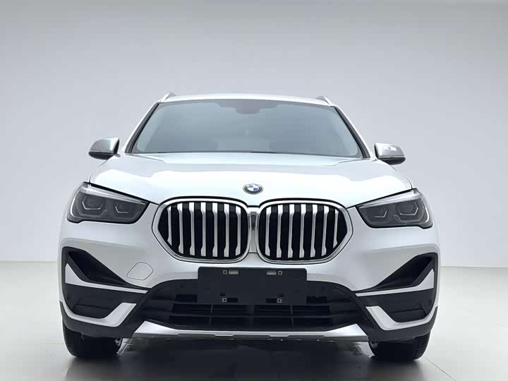Фото 2 - BMW X1