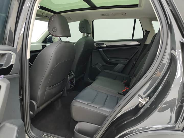 Фото 8 - Volkswagen Tayron