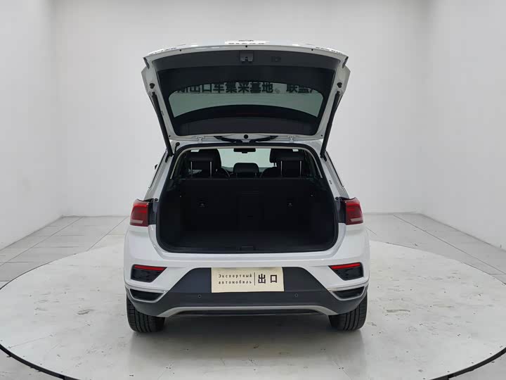 Фото 2 - Volkswagen T-Roc