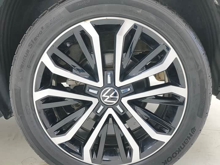 Фото 4 - Volkswagen T-Roc