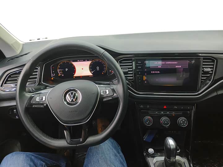Фото 7 - Volkswagen T-Roc