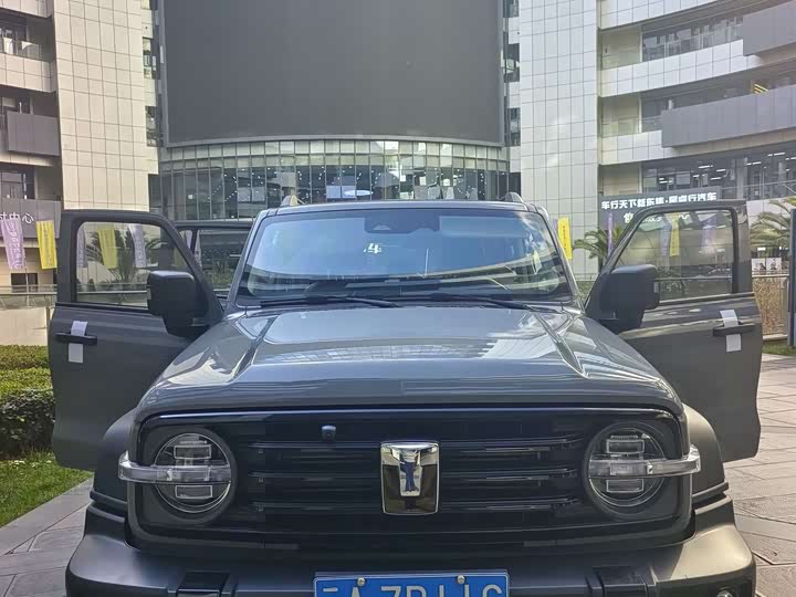 Фото 2 - Tank 300