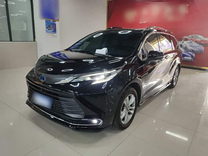 Фото 2 - Toyota Sienna