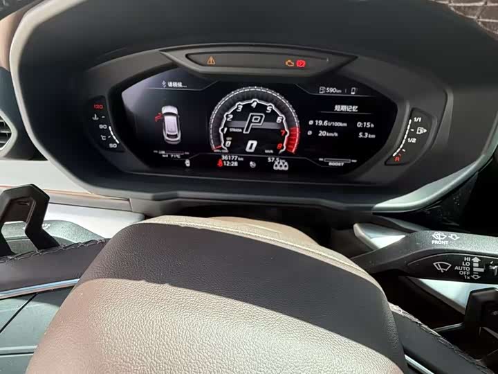 Фото 4 - Lamborghini Urus