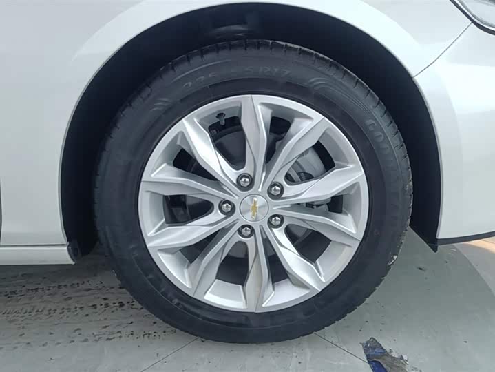 Фото 6 - Chevrolet Malibu XL