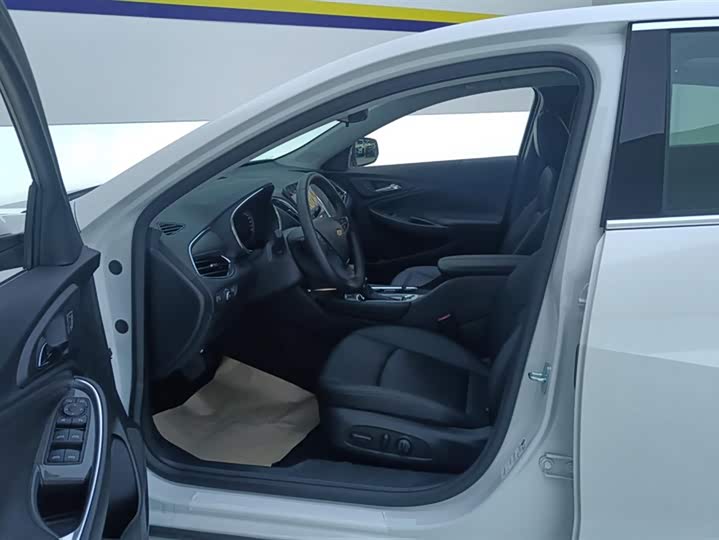 Фото 9 - Chevrolet Malibu XL