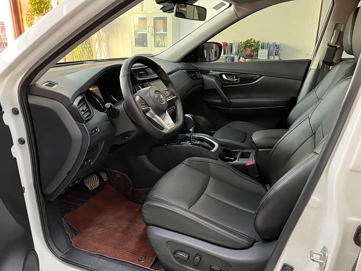 Фото 7 - Nissan X-Trail