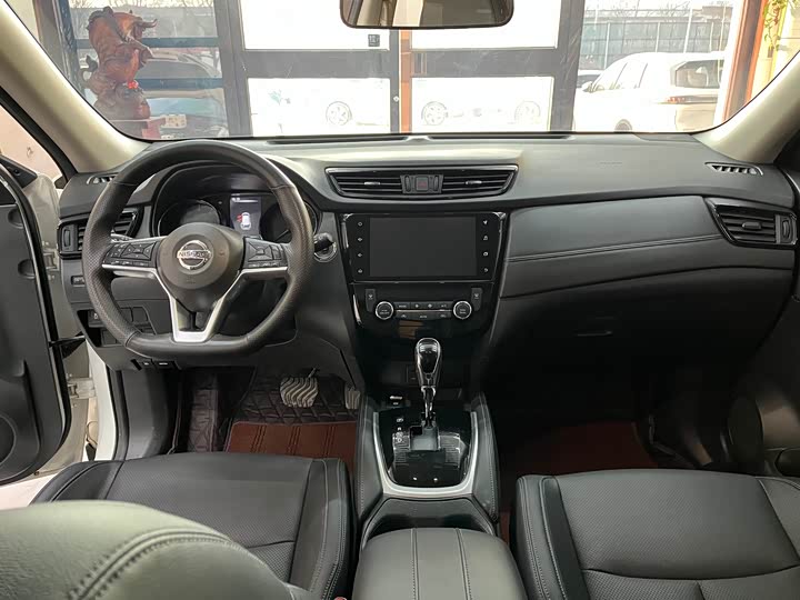 Фото 9 - Nissan X-Trail