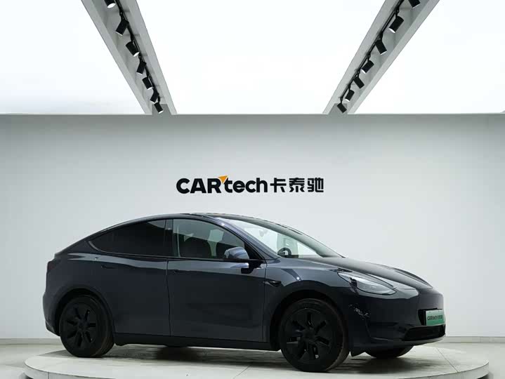 Фото 9 - Tesla Model Y