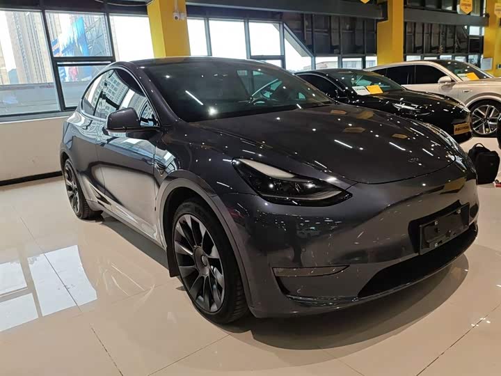 Фото 4 - Tesla Model Y