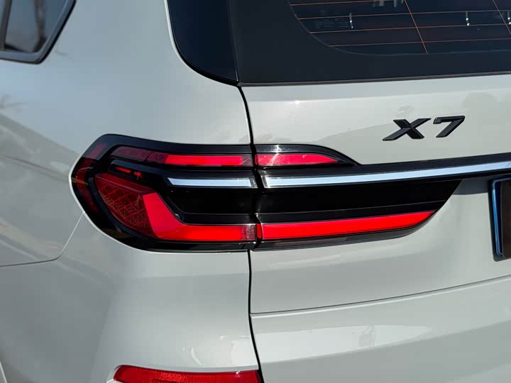 Фото 9 - BMW X7
