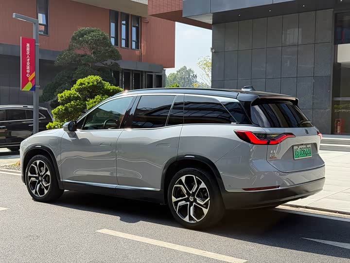 Фото 4 - Nio ES8